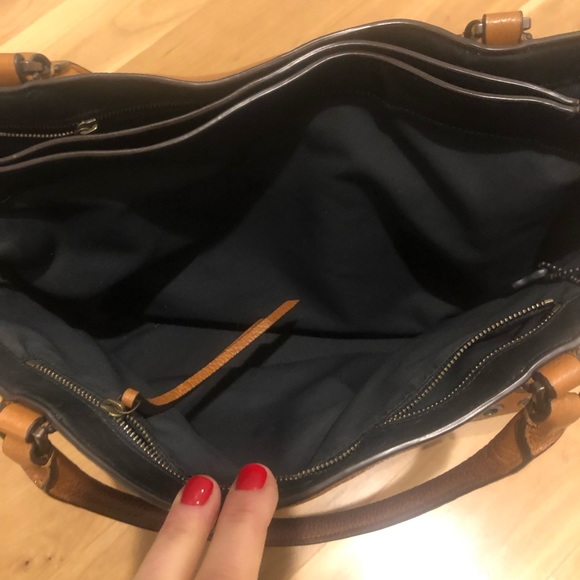 Coach beautiful tan handbag - Picture 4 of 4